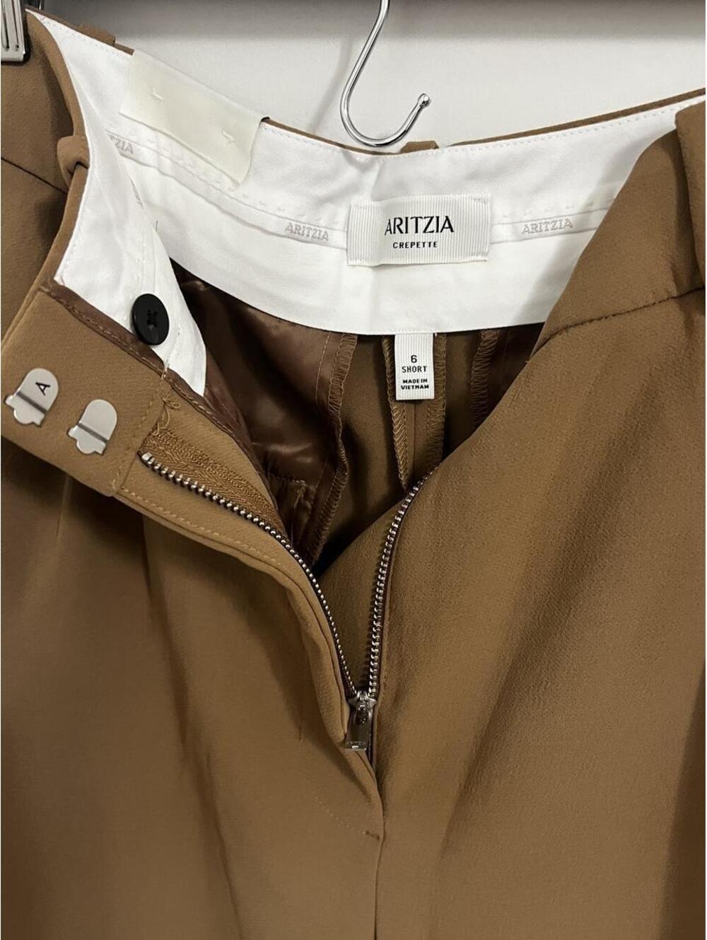 Aritzia The Effortless Pant - Crepette | Brown | Size 6 Short / High Rise - Picture 4 of 7